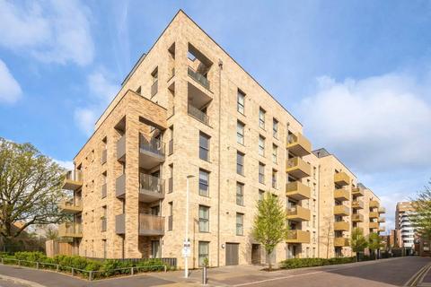 undefined, Selbourne Avenue, Greater London TW3