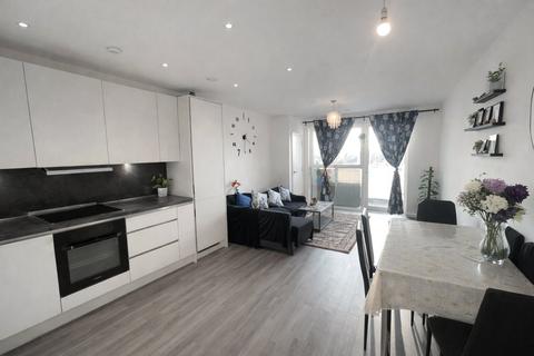 undefined, Selbourne Avenue, Greater London TW3