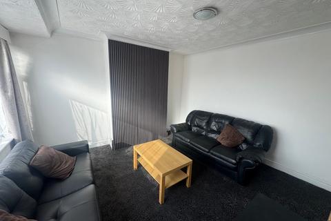 3 bedroom house to rent, Mayville Road, LEEDS