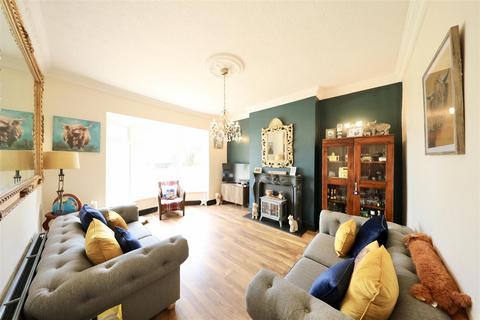 5 bedroom semi-detached house for sale, New Ellerby, Hull
