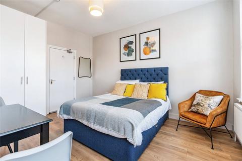 undefined, Finchley Road, London, R, NW3