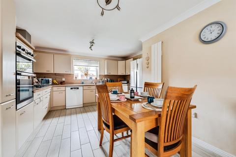 4 bedroom detached house for sale, Porth Close, Swindon