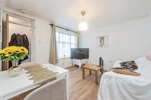 undefined, Fernhurst Road, Calcot, Reading, RG31