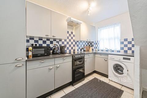 undefined, Fernhurst Road, Calcot, Reading, RG31