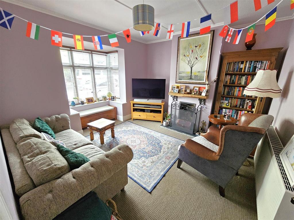 Living Room.jpg