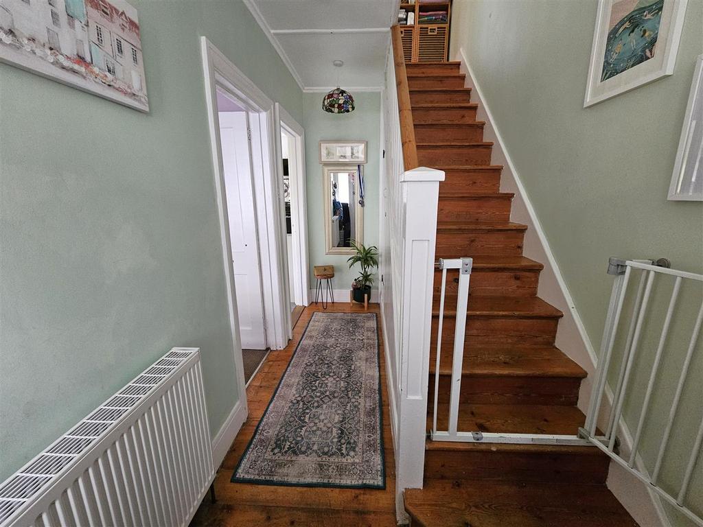 Hallway.jpg