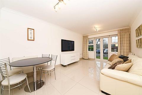 2 bedroom flat to rent, Holders Hill Road, Regal Court, NW7