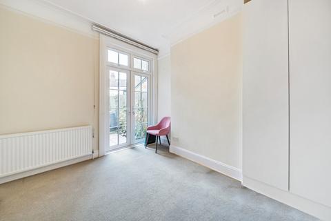 2 bedroom flat to rent, Thornton Road, East Sheen, London, SW14