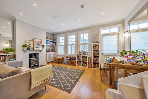 2 bedroom flat to rent, Thornton Road, East Sheen, London, SW14