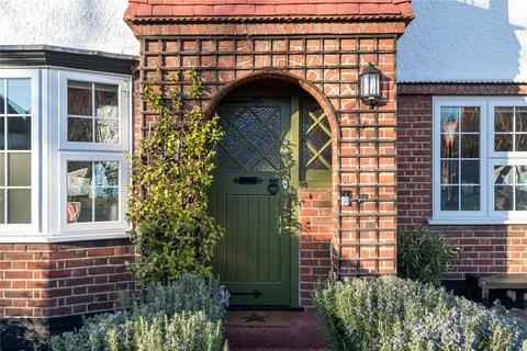 3 bedroom end of terrace house for sale, Cricklade Avenue, London, SW2