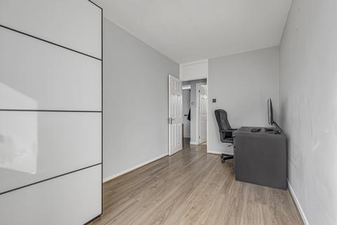 2 bedroom apartment to rent, Cable Street, London, E1