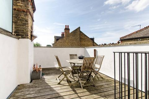 2 bedroom flat for sale, Balham High Road, Tooting Bec, London, SW17