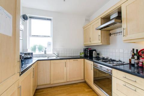 2 bedroom flat for sale, Balham High Road, Tooting Bec, London, SW17