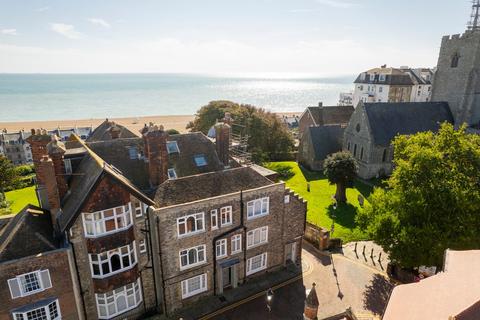 2 bedroom apartment for sale, The Bayle, Kent CT20