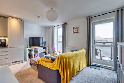 1 bedroom apartment for sale, Warbler Way, Buckinghamshire HP12