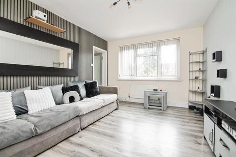 3 bedroom semi-detached house for sale, Oval Road, Tipton