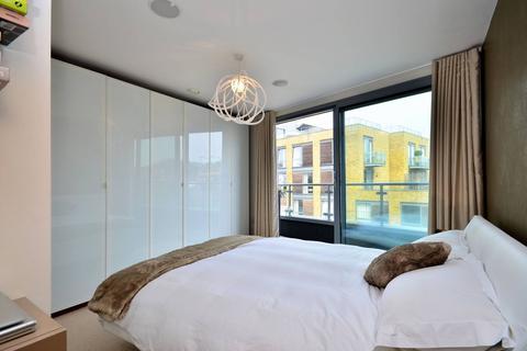 1 bedroom flat to rent, Battersea Park Road, Battersea Park, London, SW11