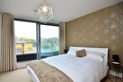 1 bedroom flat to rent, Battersea Park Road, Battersea Park, London, SW11