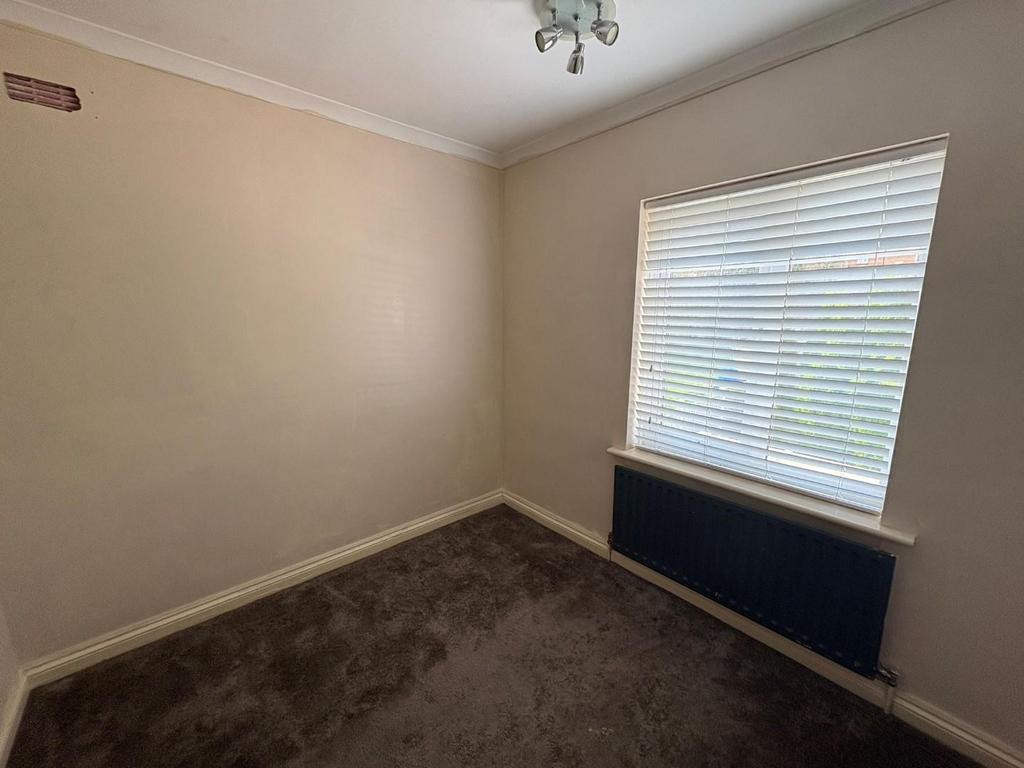 Bedroom 3.jpg