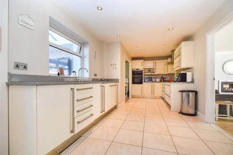 undefined, Ives Close, Hampshire GU46