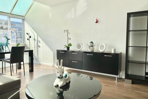 undefined, O'Donnell Court, Brunswick Centre, London, England, WC1N 1NZ