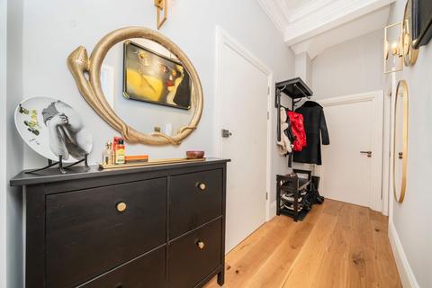 2 bedroom flat for sale, Uxbridge Road, London W12