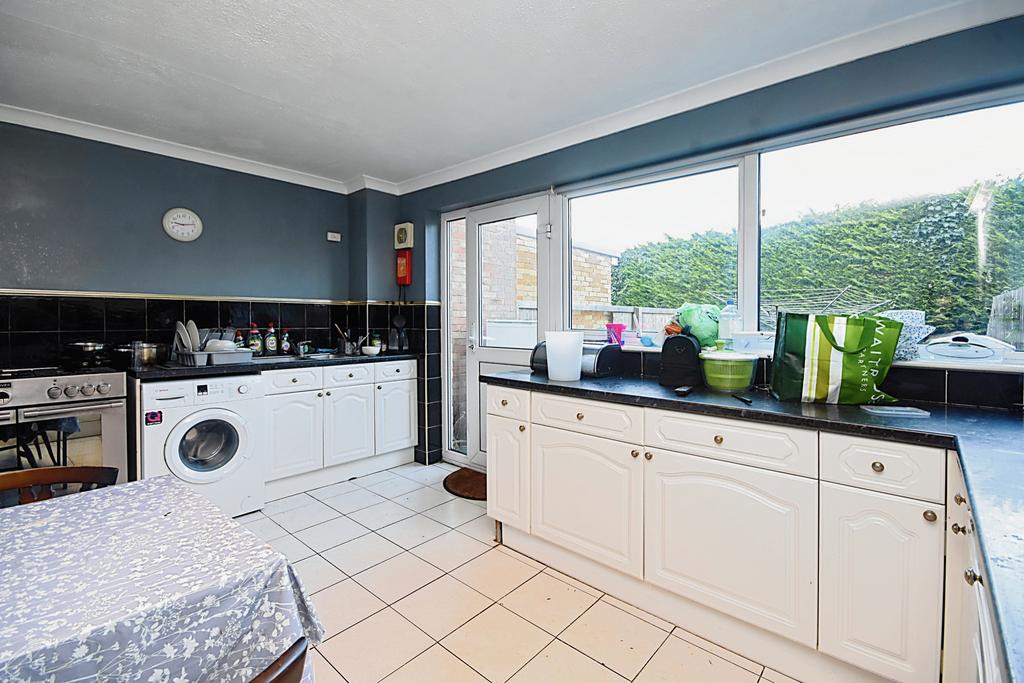 3 Kitchen 2