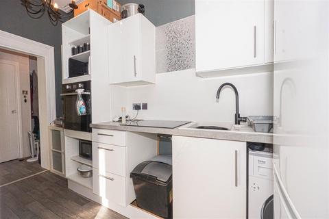 1 bedroom flat for sale, London Road, St. Leonards-On-Sea