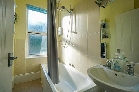 1 bedroom flat for sale, London Road, St. Leonards-On-Sea