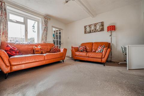 2 bedroom semi-detached house for sale, Queensway, Hemel Hempstead, HP2