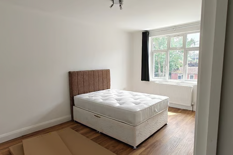 1 bedroom in a house share to rent, Northwick Avenue, Harrow HA3