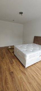 1 bedroom in a house share to rent, Northwick Avenue, Harrow HA3