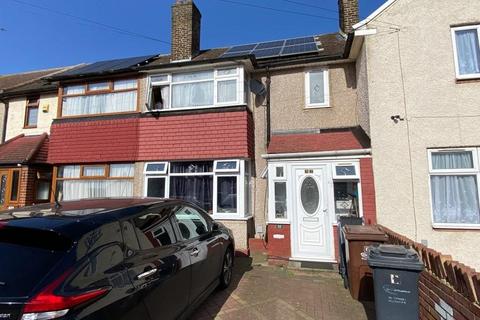 3 bedroom terraced house for sale, Julia Gardens, Barking