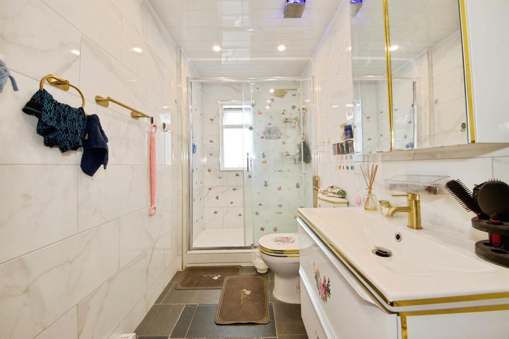 Bathroom.jpeg