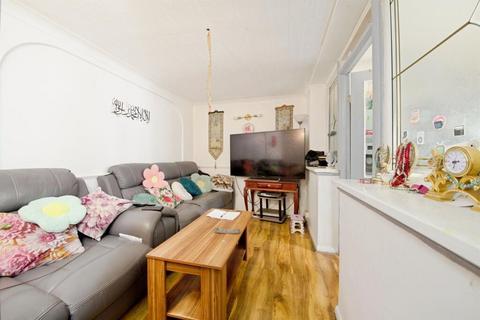 3 bedroom terraced house for sale, Julia Gardens, Barking