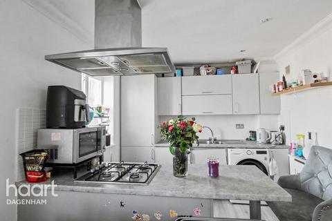 2 bedroom apartment to rent, St Mark's Place, DAGENHAM