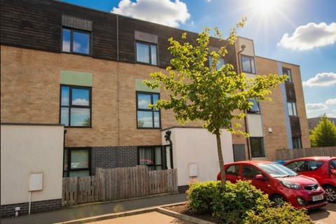 3 bedroom townhouse to rent, Cooke Place, Salford, M5 3LJ