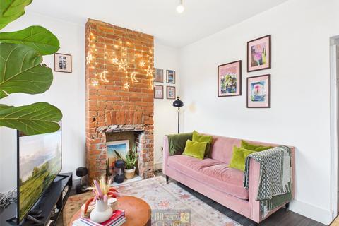 2 bedroom terraced house for sale, North Road Avenue, Brentwood, Essex, CM14