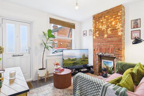 2 bedroom terraced house for sale, North Road Avenue, Brentwood, Essex, CM14