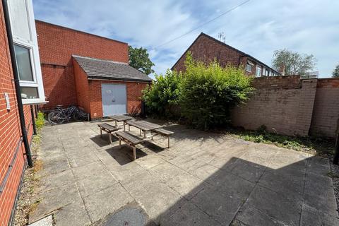undefined, (Room) Middle Street, Beeston NG9
