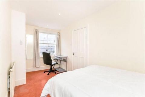 3 bedroom flat to rent, 12 Philbeach Gardens, London, Greater London, SW5