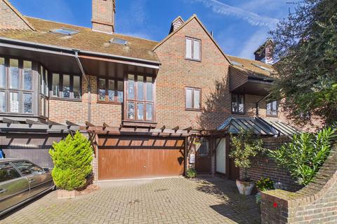 undefined, Hampton Court Road, East Molesey