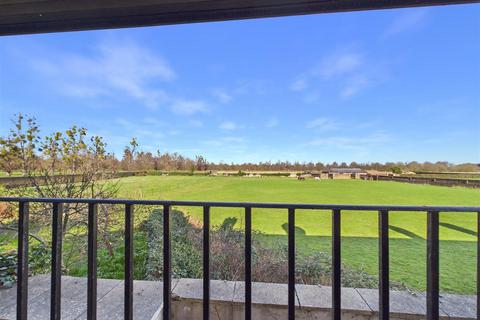 undefined, Hampton Court Road, East Molesey