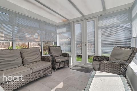 2 bedroom detached bungalow for sale, Deal Close, Clacton-On-Sea