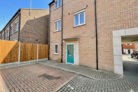 1 bedroom ground floor flat for sale, Kite Way, Luton, Bedfordshire, LU2 0GL