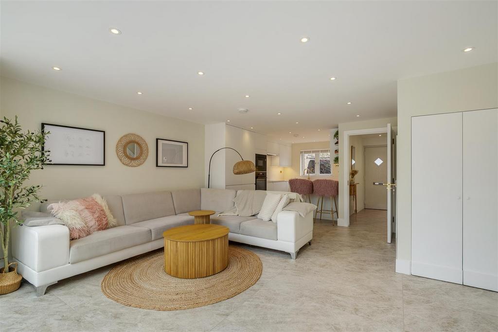 Crammond Close19-25.jpg