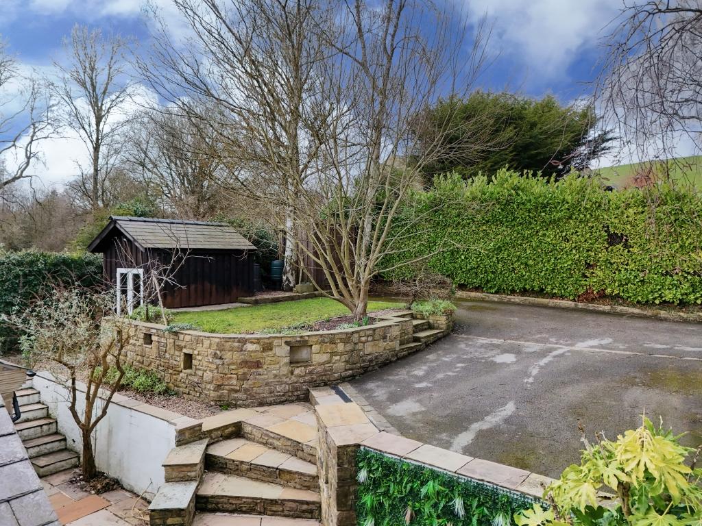 Driveway/Garden