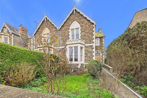 undefined, Prime location in the heart of Mid Clevedon