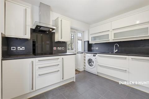 2 bedroom apartment for sale, Snaresbrook Road, Snaresbrook E11