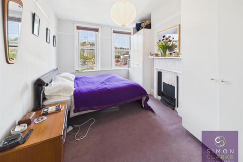 2 bedroom flat to rent, Priory Road, Crouch End, N8